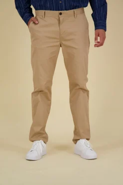 Chino Stuart Zand