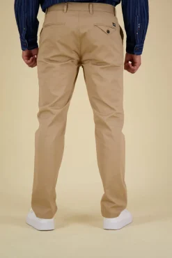 Chino Stuart Zand