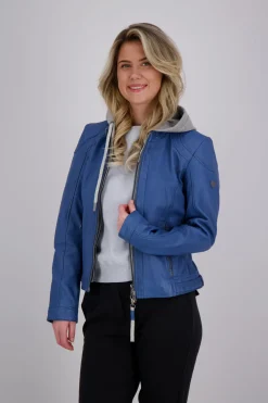 Jack Adila Blauw