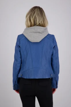 Jack Adila Blauw