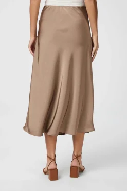 Rok Bovary Bruin