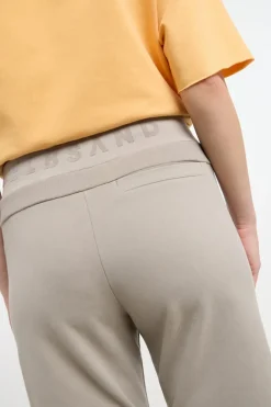 Short Brinjana Beige