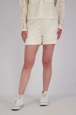 Short Merida Crochet Beige