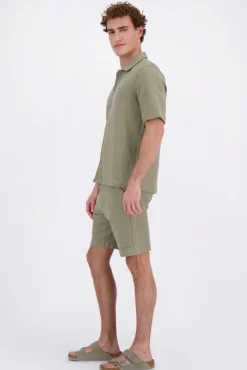 Short Woven Groen