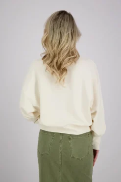 Sweater Caddy Wit